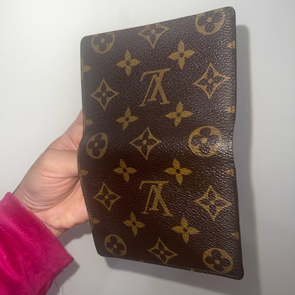 Louis Vuitton Monogram Compact Wallet - Picture 8 of 10